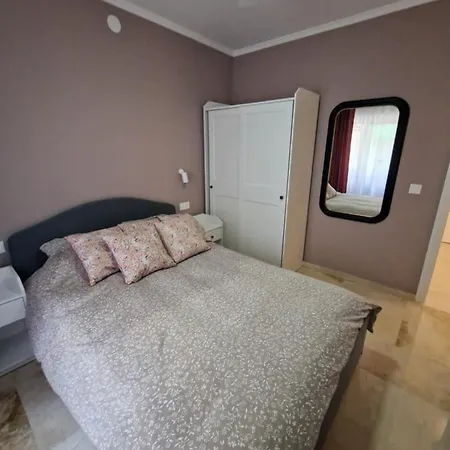 Modern 3 Bedrooms *