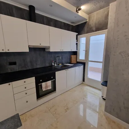 Apartment Modern 3 Bedrooms